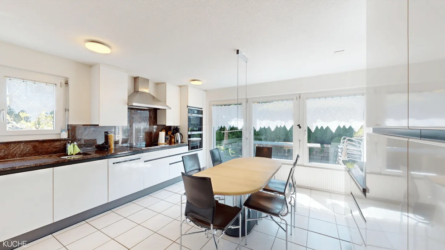 Casa unifamiliare con vista panoramica e potenziale su un terreno di 1'000 m² - Foto 6 di 8