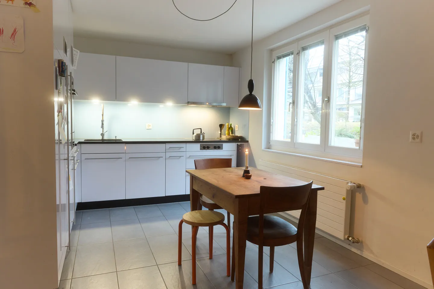 Spacious 4.5 Room Apartment - Photo 2 of 5