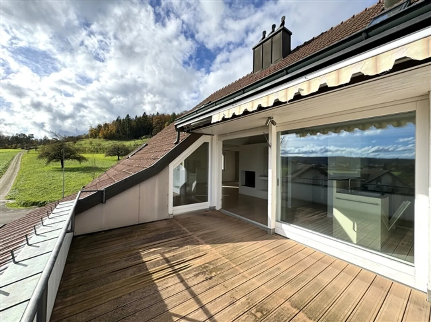 Central, calme, ensoleillé et au sommet - appartement familial avec style - Photo 1 sur 20