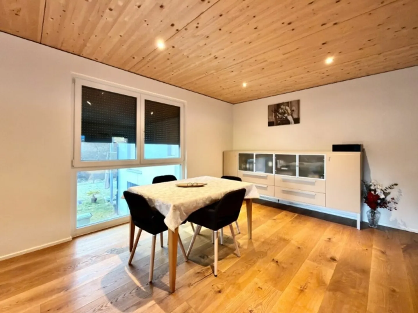 MODERN, HIGH-QUALITY APARTMENT WITH LARGE TERRACE IN BÖCKTEN - Photo 4 of 7