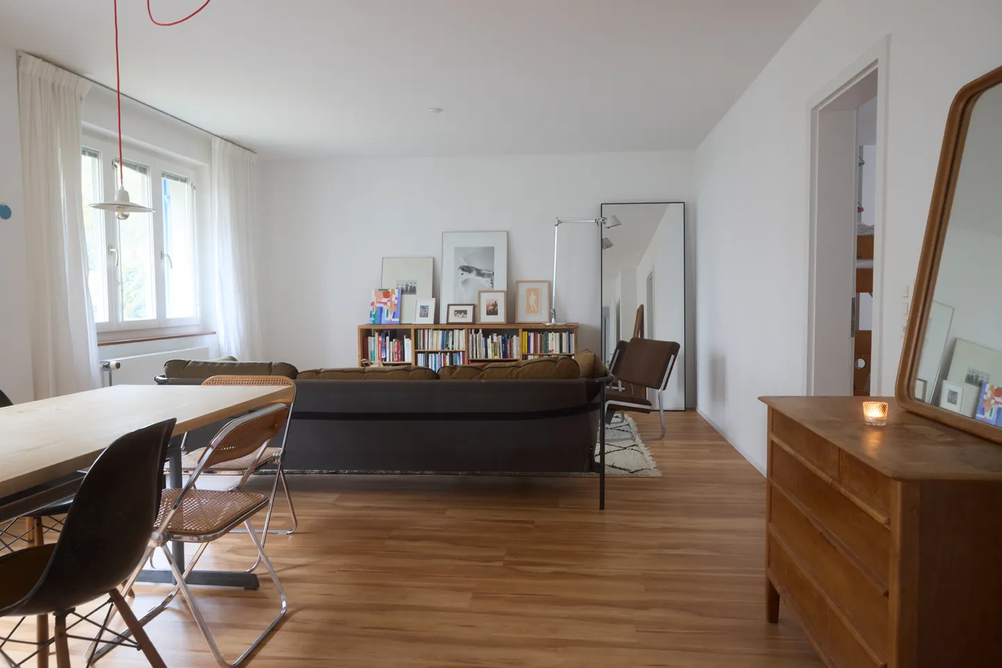 Spacious 4.5 Room Apartment - Photo 1 of 5