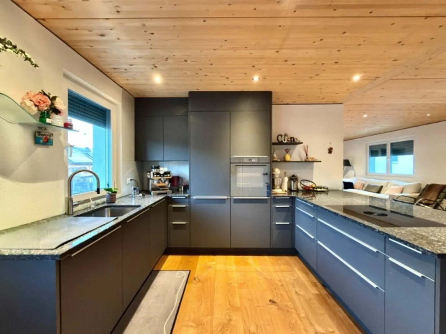 MODERN, HIGH-QUALITY APARTMENT WITH LARGE TERRACE IN BÖCKTEN - Photo 6 of 7