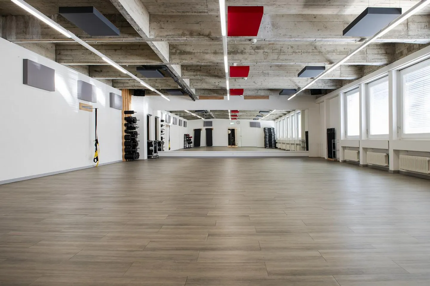 Spazi commerciali con un totale di 434m² nel centro commerciale - Migros Oberwil - Foto 1 di 10