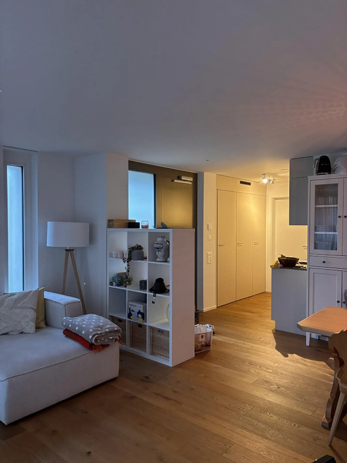 Appartement lumineux de 2,5 pièces dans un bon emplacement - Photo 1 sur 6