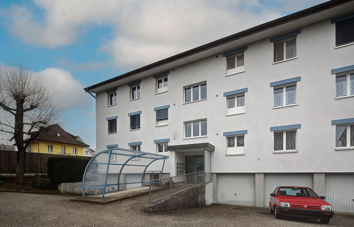 Your new home: Bright 3-room apartment in Madiswil - Photo 1 of 5