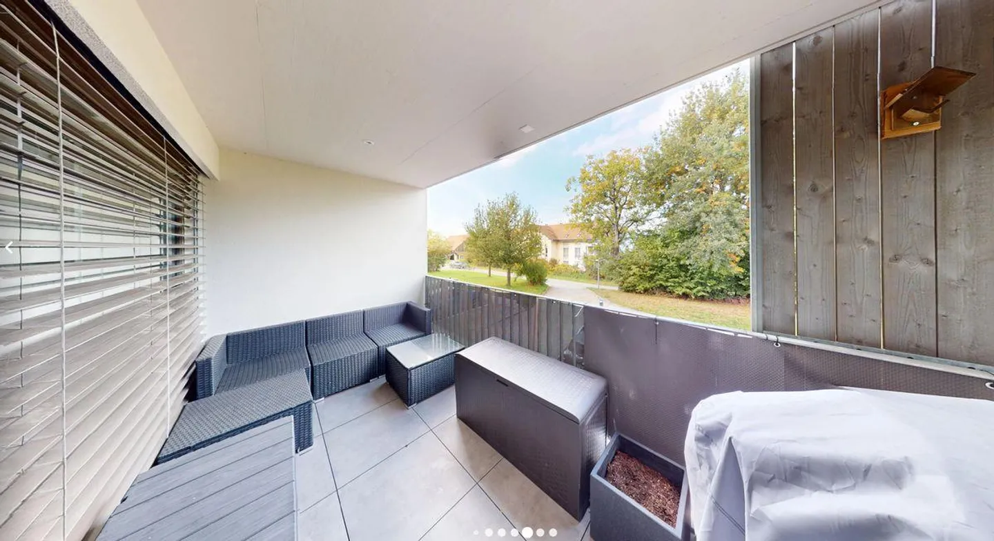 2½ pièces à l'étage supérieur, sans vis-à-vis ! - Photo 4 sur 9