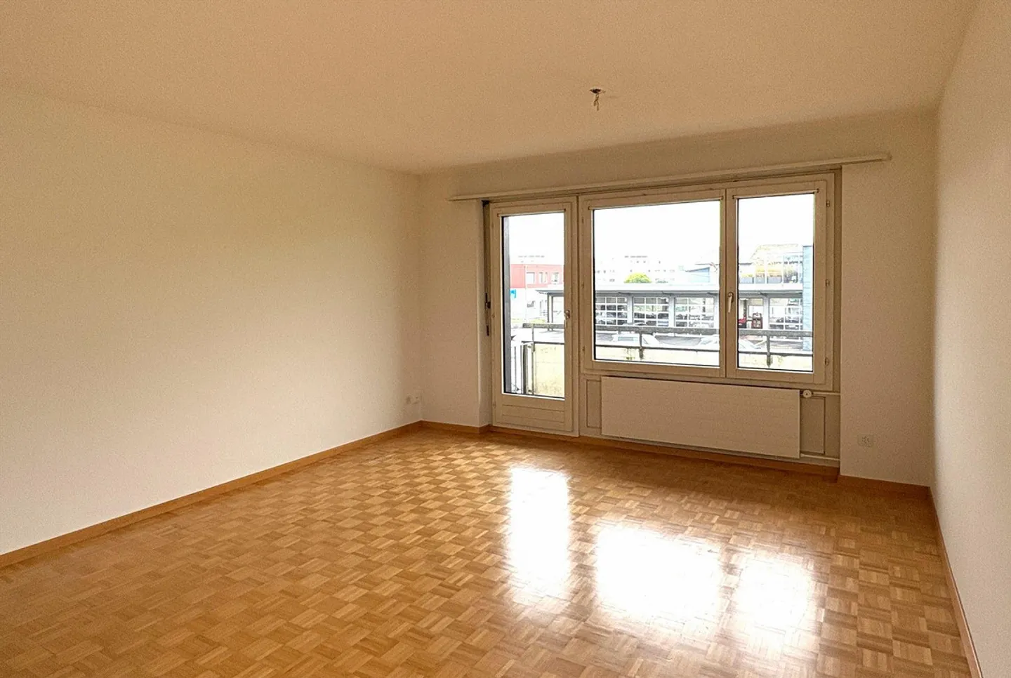 3.5-Zimmer-Wohnung mit Balkon - Foto 5 von 13