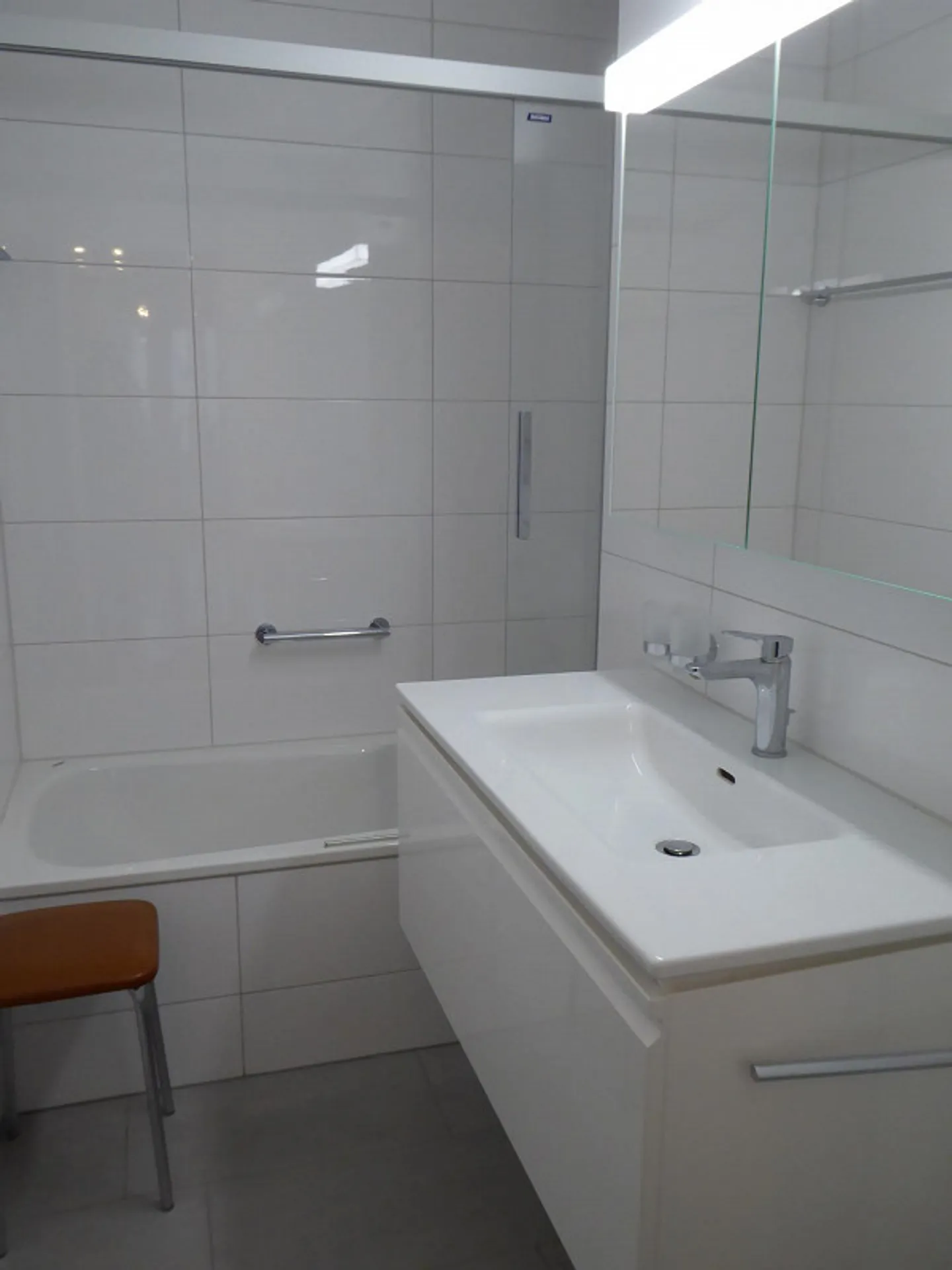 Appartamento 3.5 locali con vista sul lago e sulle montagne - Foto 7 di 8