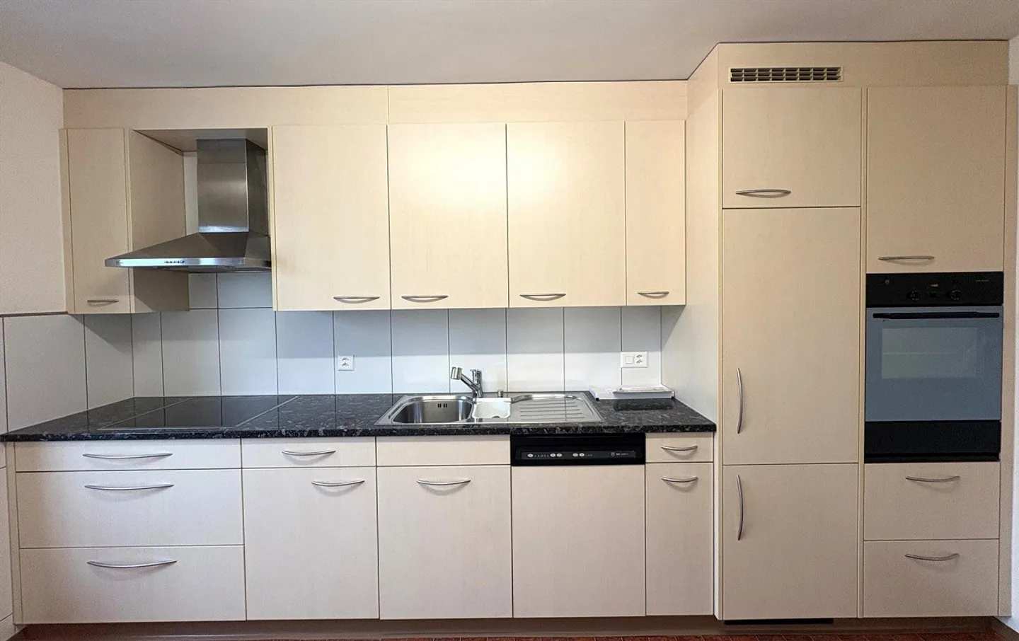 3.5-Zimmer-Wohnung mit Balkon - Foto 3 von 13