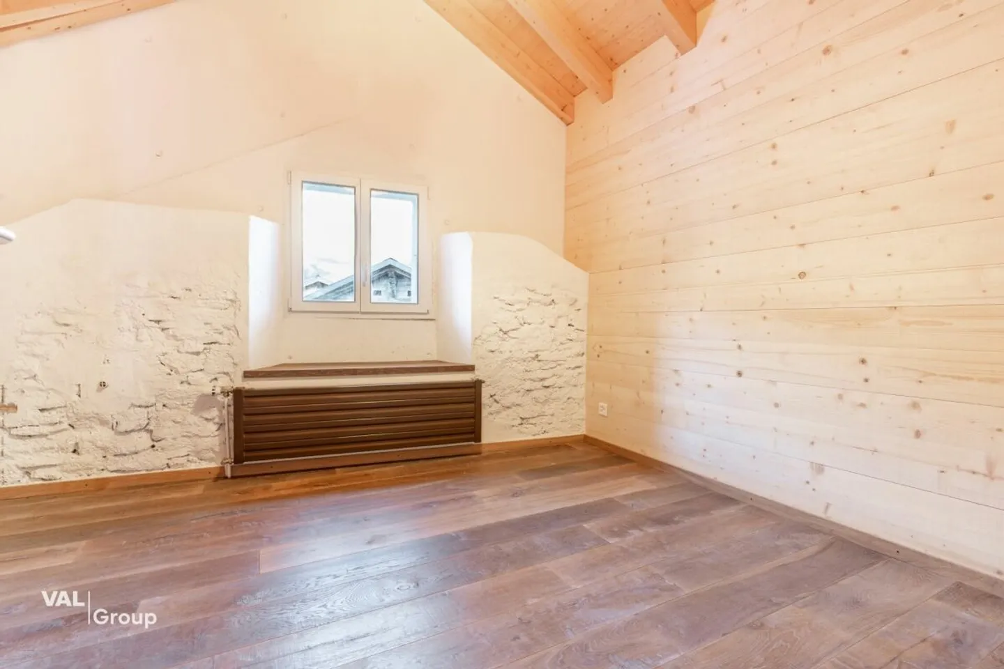 Geräumiges, vollständig renoviertes Doppelhaus - Foto 6 von 11