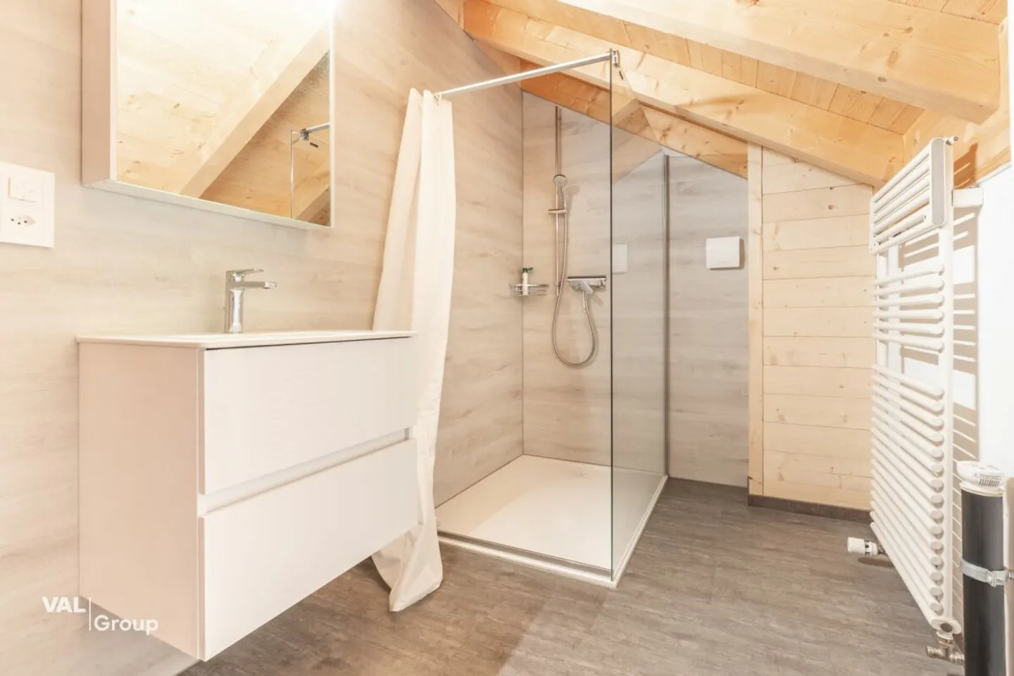 Geräumiges, vollständig renoviertes Doppelhaus - Foto 11 von 11