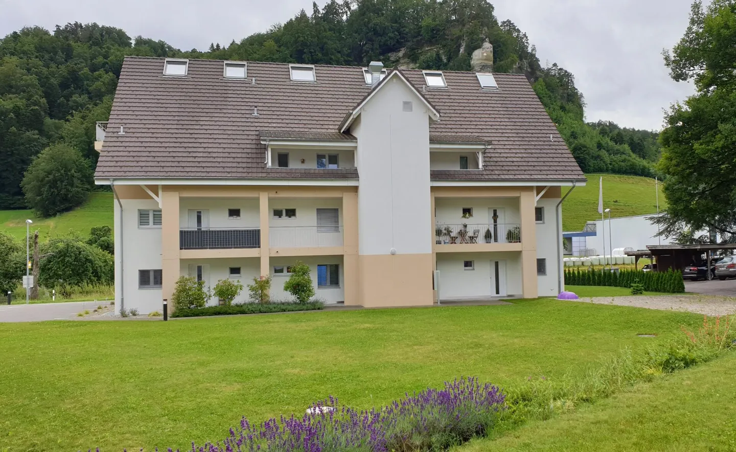 Moderne Gartenwohnung im Grünen - Foto 1 von 5