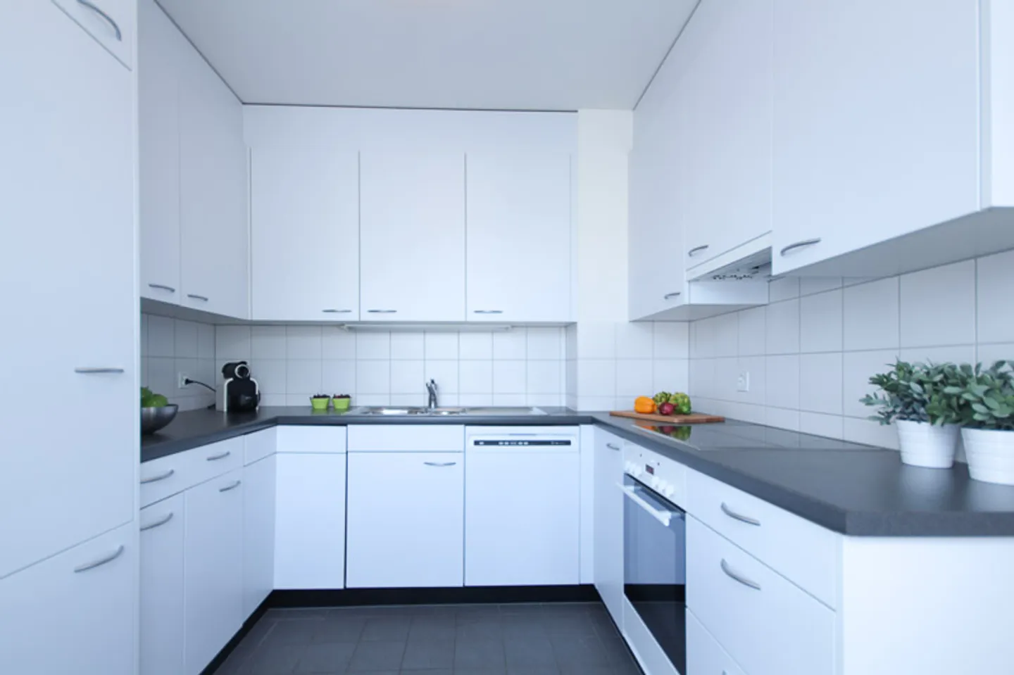 January Promotion - Move in Relaxed and Live Rent-Free - Photo 4 of 7