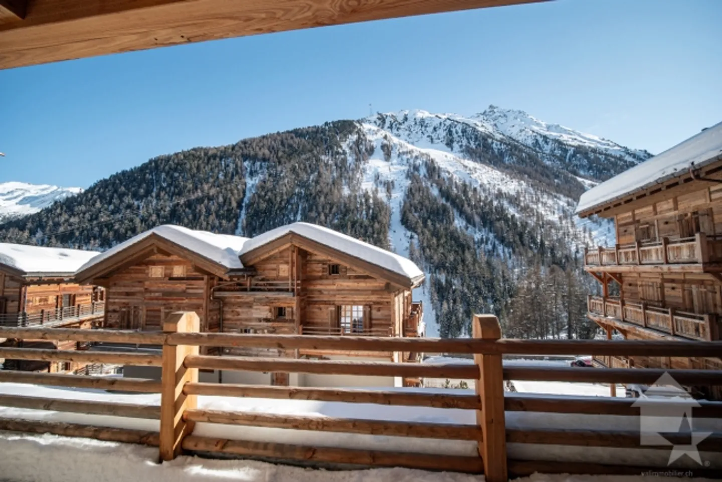 Stunning high-end apartment near the slopes - Photo 1 of 20