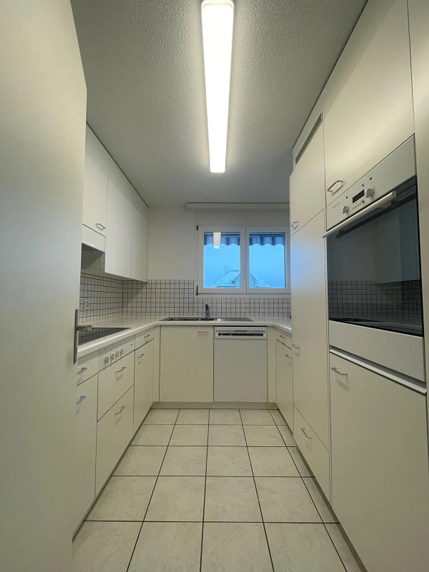 Appartement en duplex de 5,5 pièces avec cheminée et lave-linge! - Photo 5 sur 13