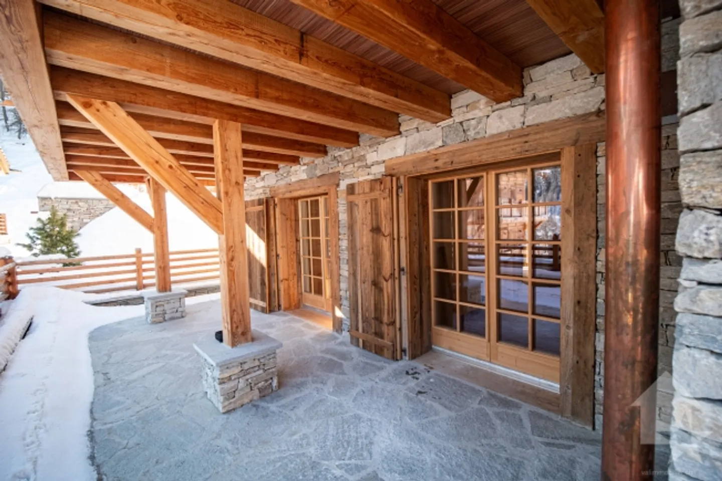 Stunning high-end apartment near the slopes - Photo 3 of 20