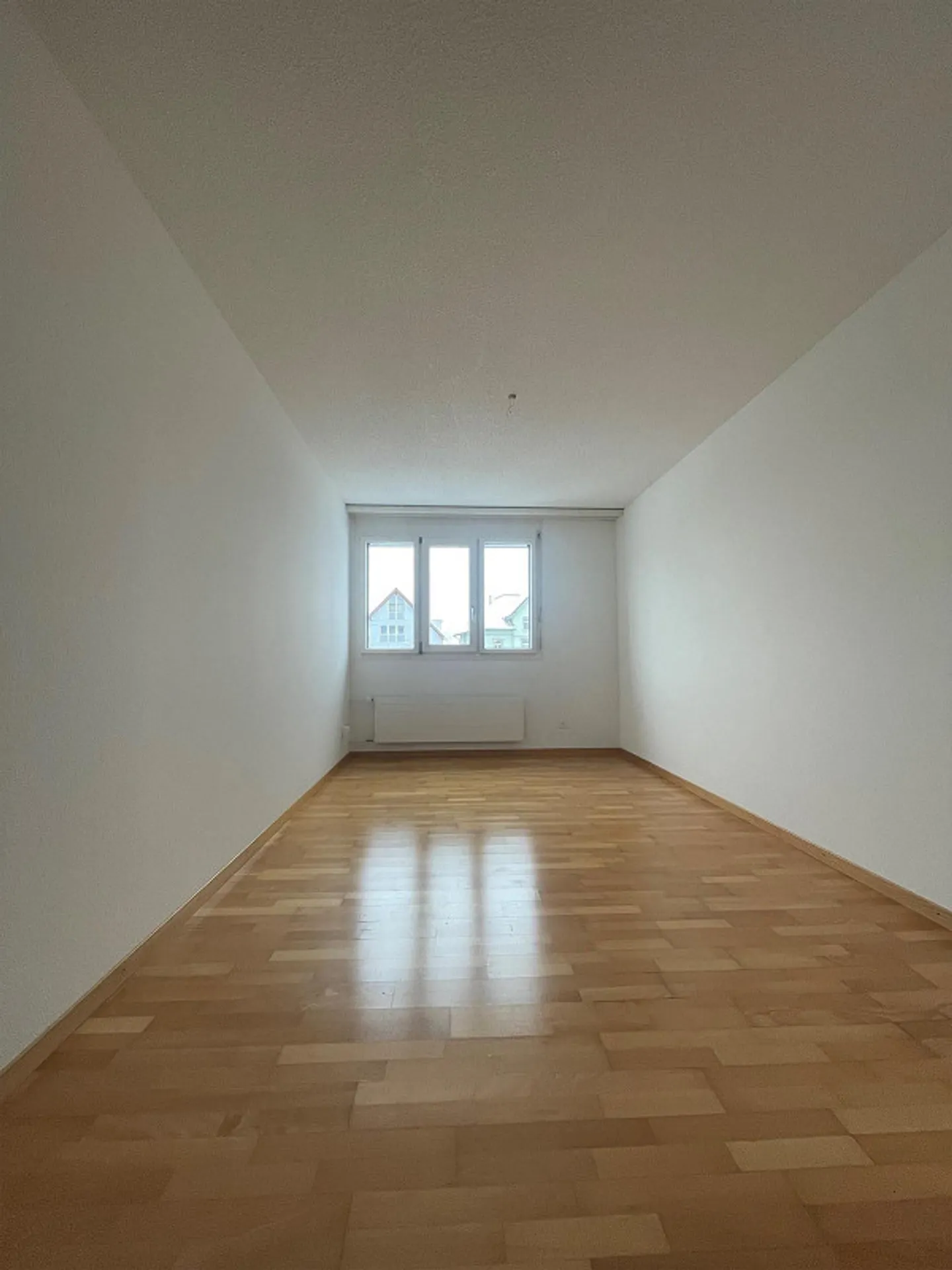 Appartement en duplex de 5,5 pièces avec cheminée et lave-linge! - Photo 9 sur 13
