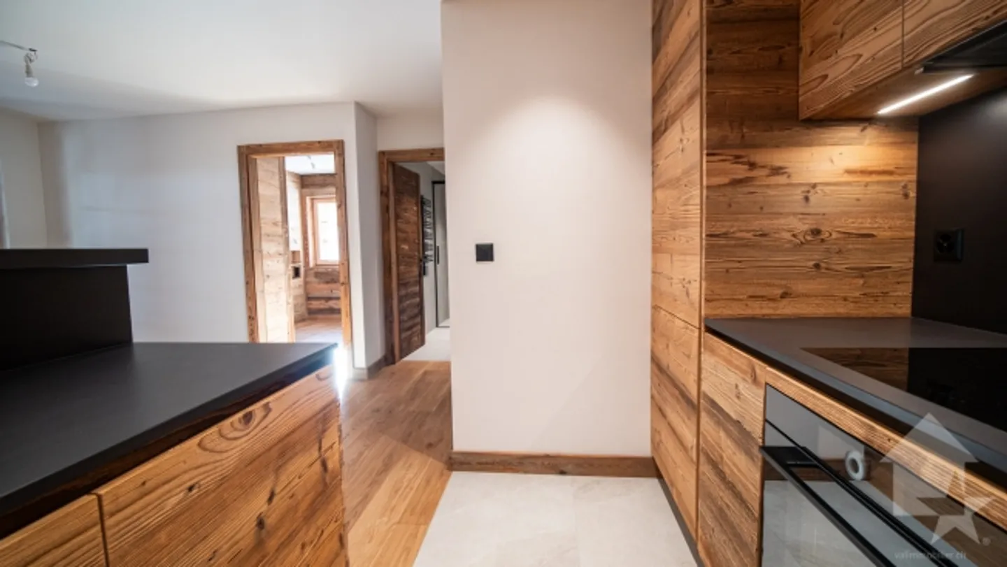 Stunning high-end apartment near the slopes - Photo 13 of 20