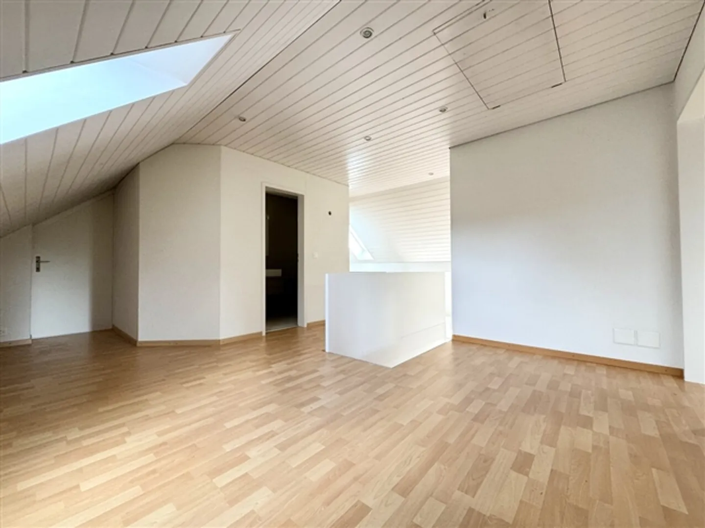 Central, calme, ensoleillé et au sommet - appartement familial avec style - Photo 15 sur 20