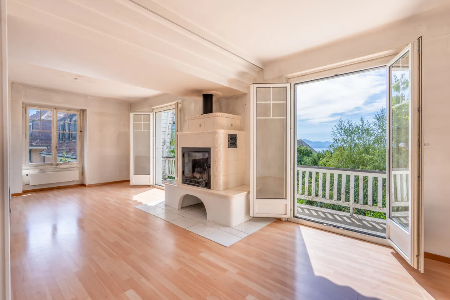 EXKLUSIV IN LAUSANNE - HAUS MIT 6 ZIMMERN, SEEBLICK & GARTEN - Foto 6 von 13