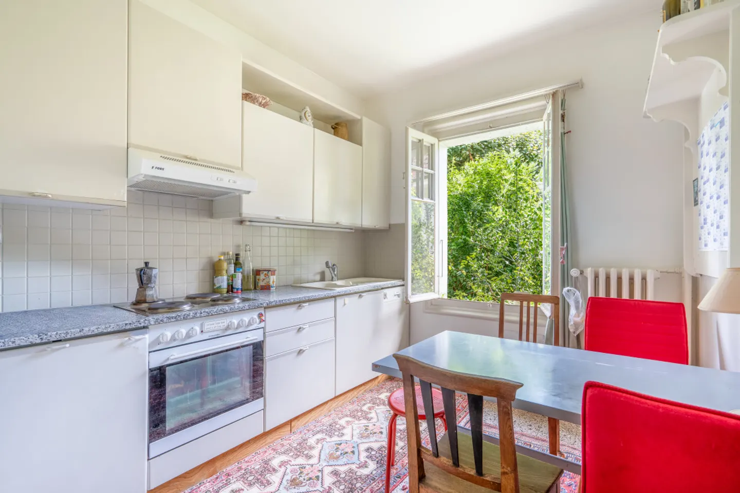 EXKLUSIV IN LAUSANNE - HAUS MIT 6 ZIMMERN, SEEBLICK & GARTEN - Foto 4 von 13