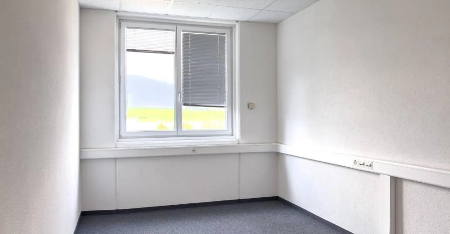 Büros, Verwaltungsräume von 381m2 zur Miete in Satigny - Foto 4 von 5