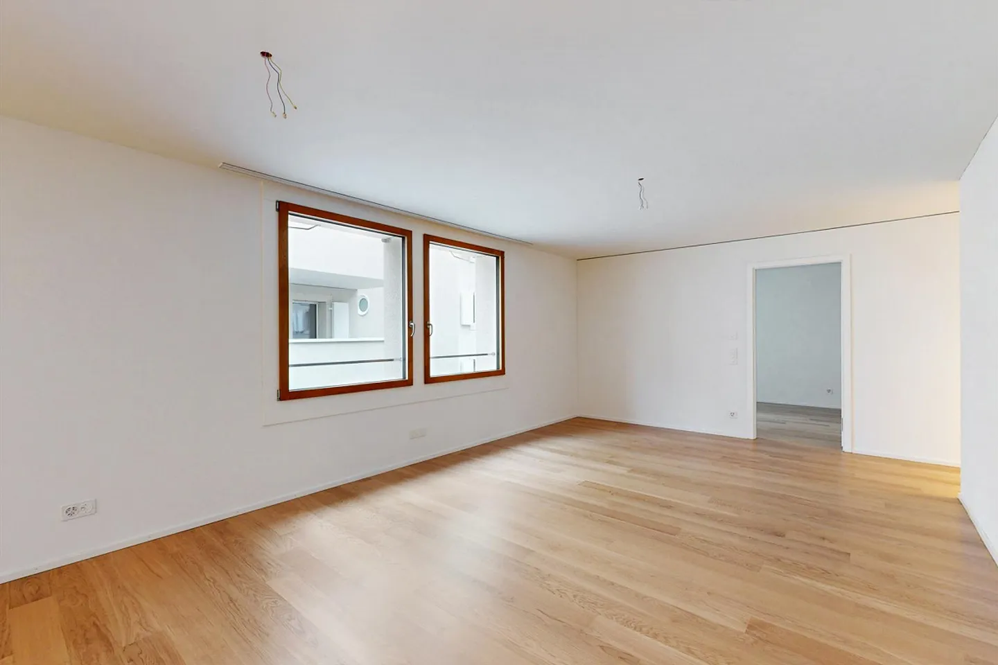 Stylish 3.5-Room Apartment - Photo 1 of 11