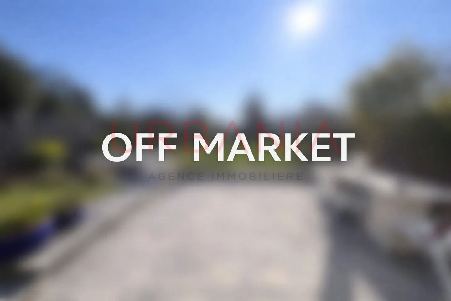 Maison Mitoyenne Élégante - Photo 1 sur 1