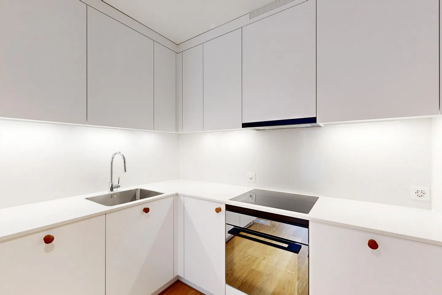 Stylish 3.5-Room Apartment - Photo 3 of 11