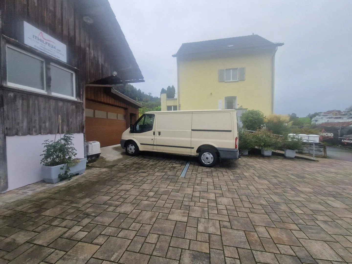 Doppelgarage mit Lager / Vorplatz in Rorschacherberg - Photo 5 of 5