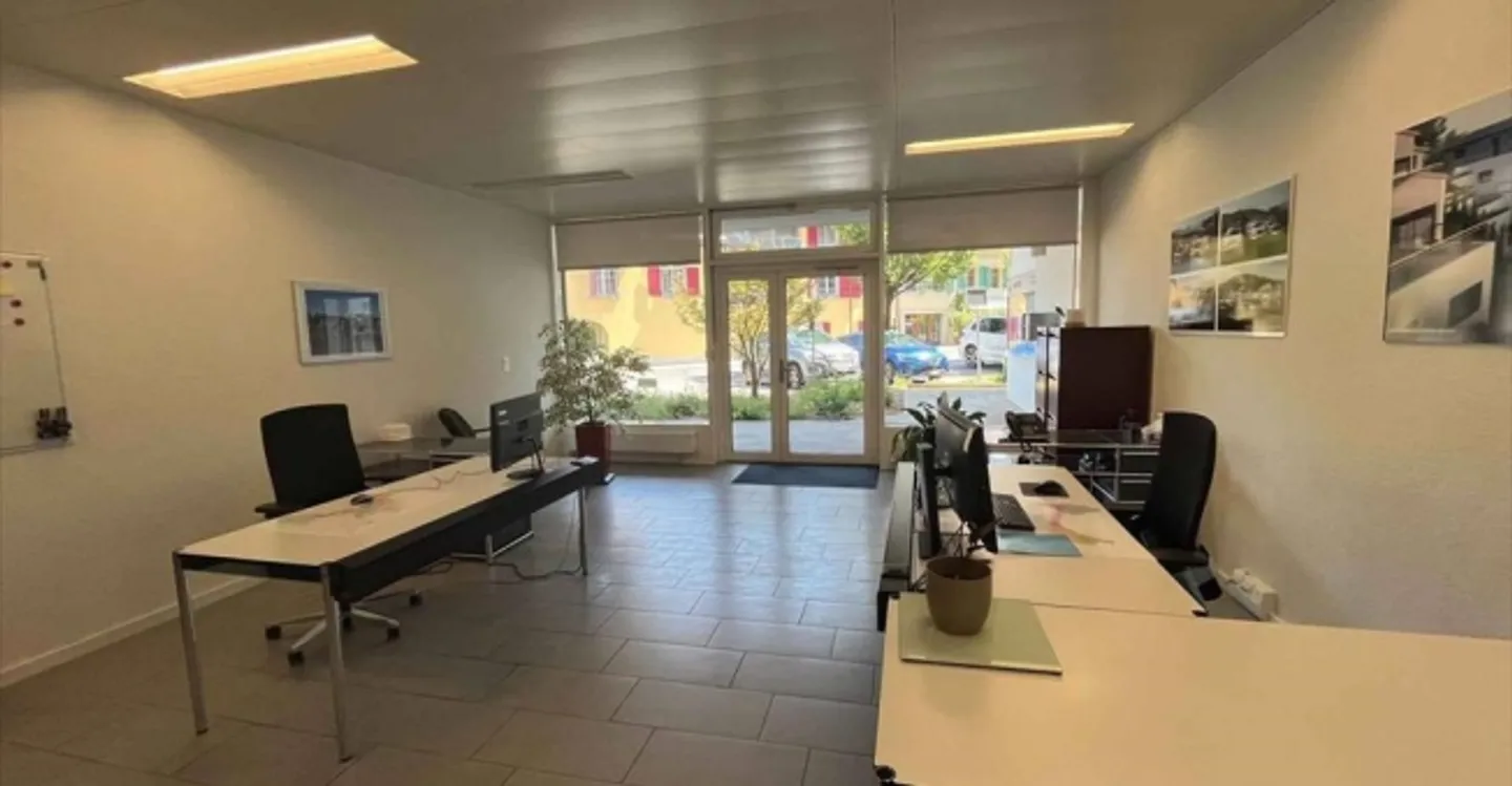 Office space for rent - Photo 2 of 6