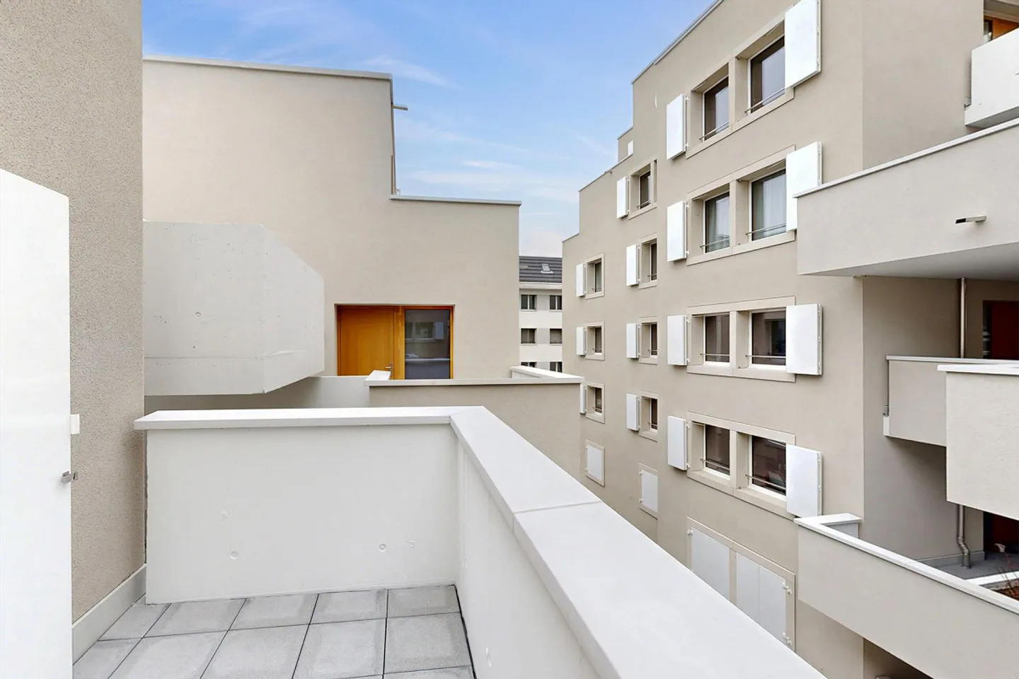 Stylish 3.5-Room Apartment - Photo 11 of 11