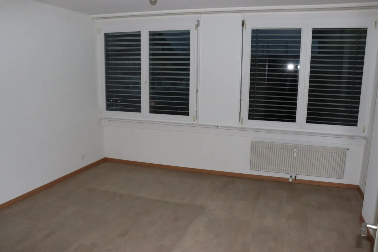 Appartamento attraente di 4,5 stanze in posizione centrale a Biberist! - Foto 3 di 11