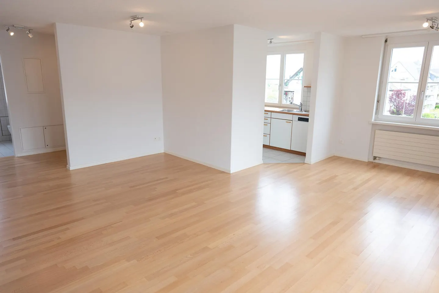 Belle appartement de 3 pièces dans un emplacement calme et central - Photo 4 sur 16