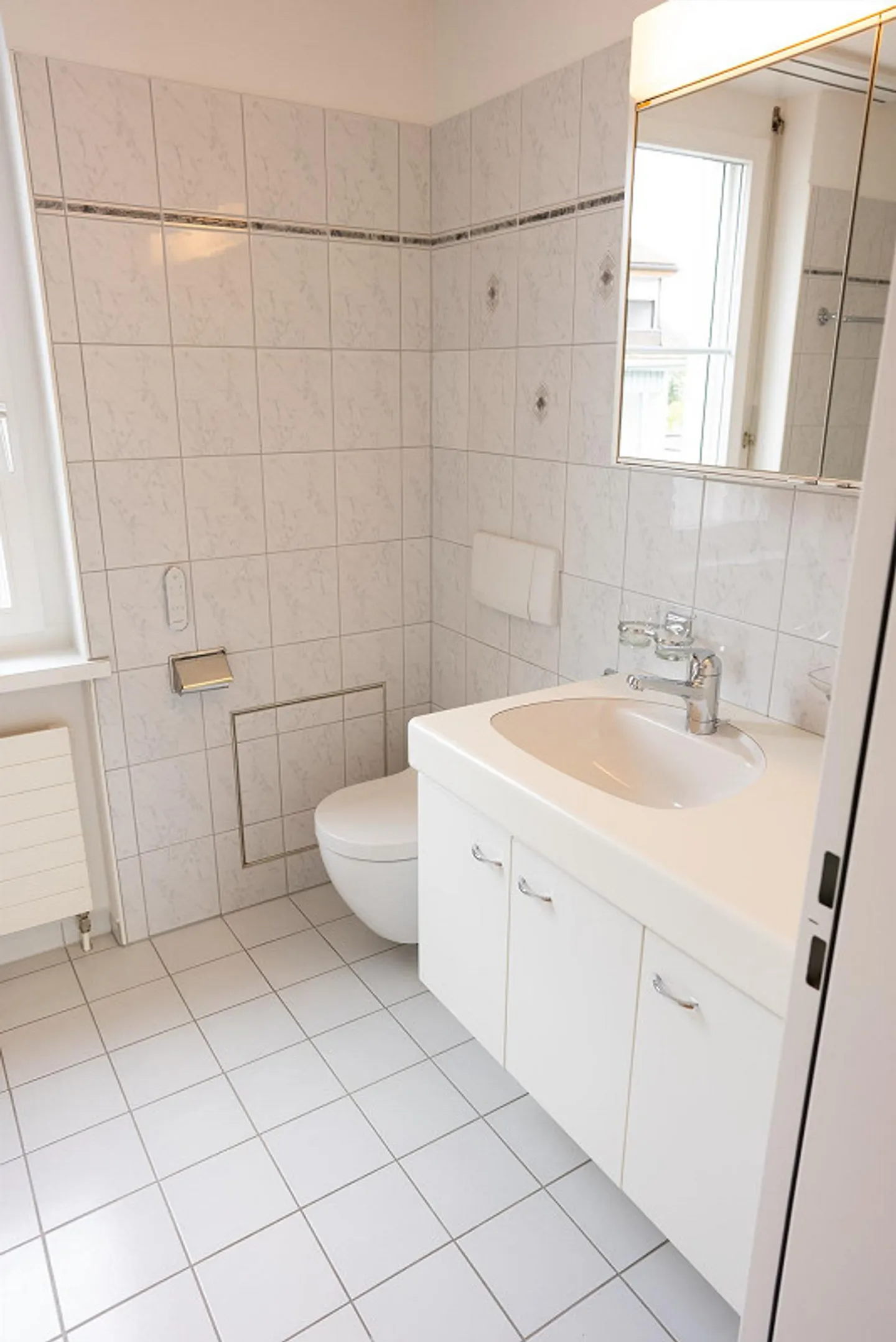 Belle appartement de 3 pièces dans un emplacement calme et central - Photo 8 sur 16