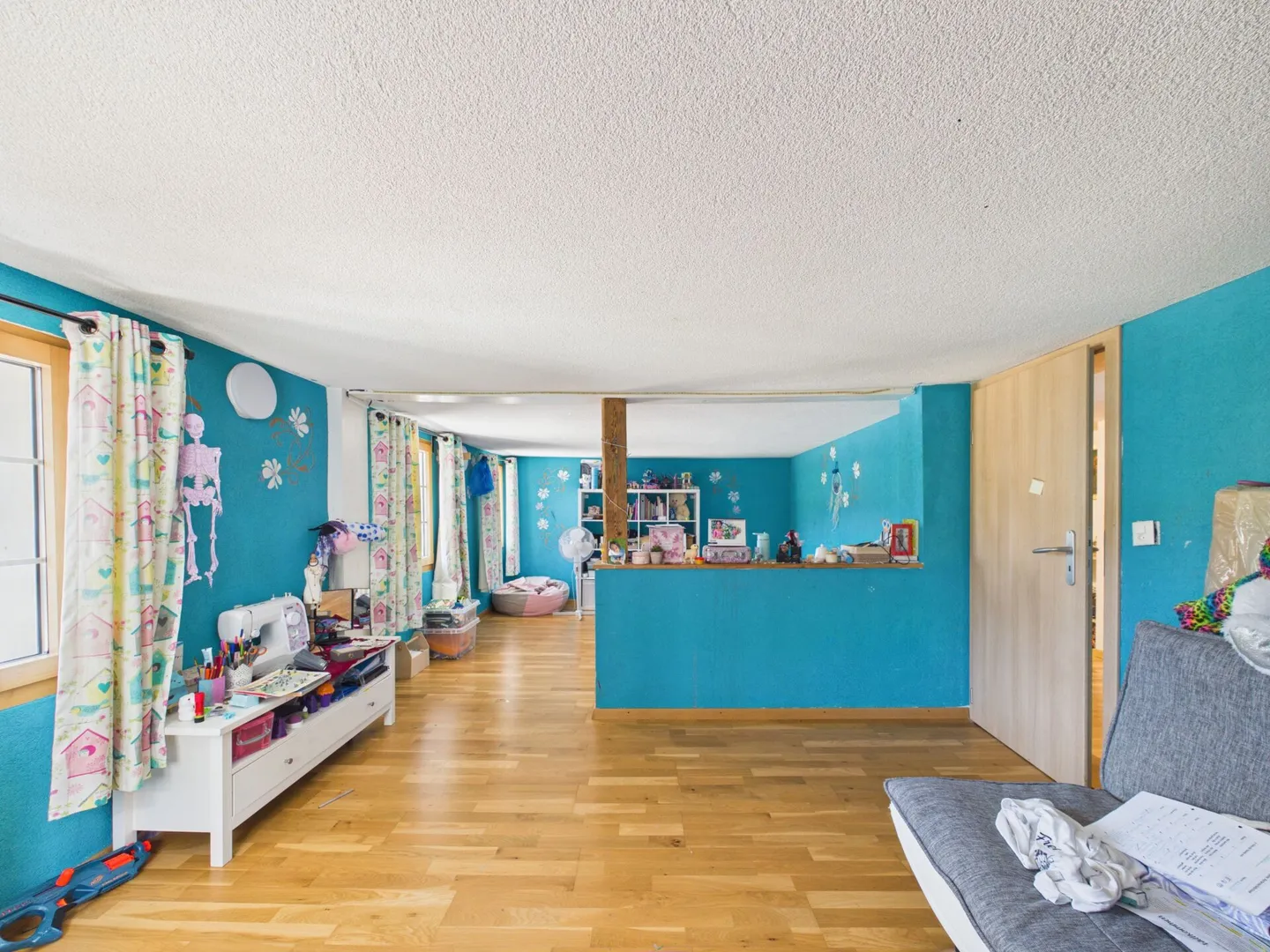 Maison individuelle de 7,5 pièces avec jardin d'hiver, patio et 2 garages ! - Photo 11 sur 17