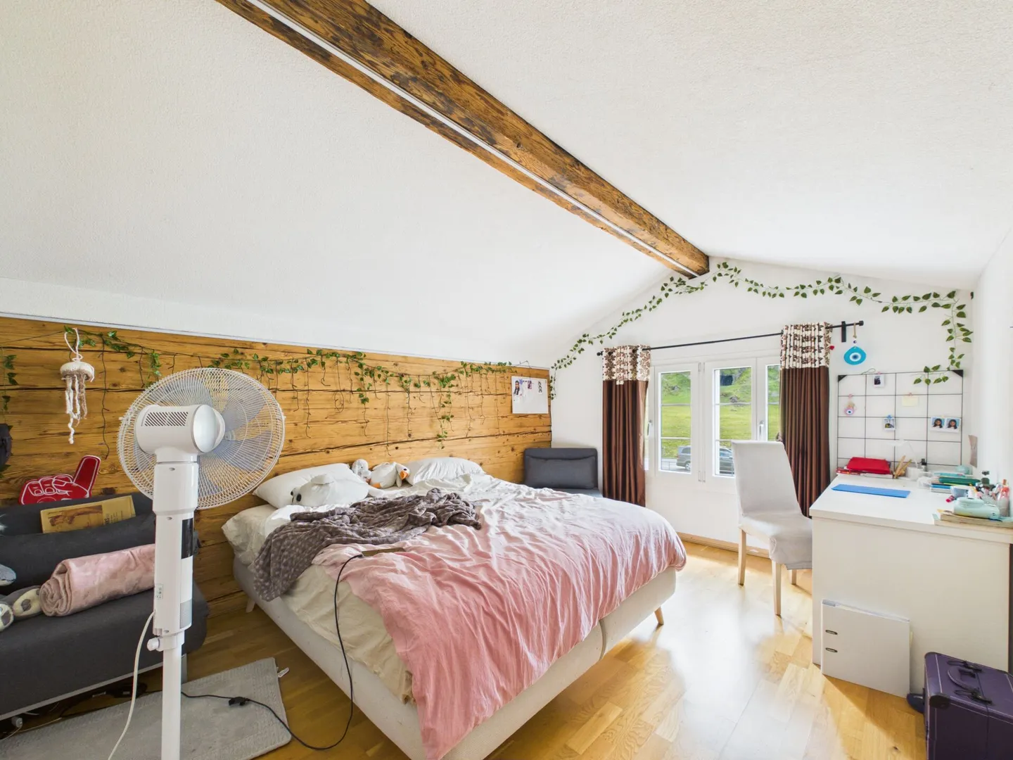 Maison individuelle de 7,5 pièces avec jardin d'hiver, patio et 2 garages ! - Photo 13 sur 17