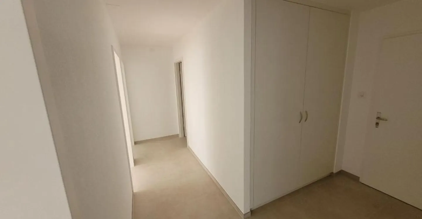 Kürzlich renovierte 3-Zimmer-Wohnung mit Balkon! - Foto 3 von 11