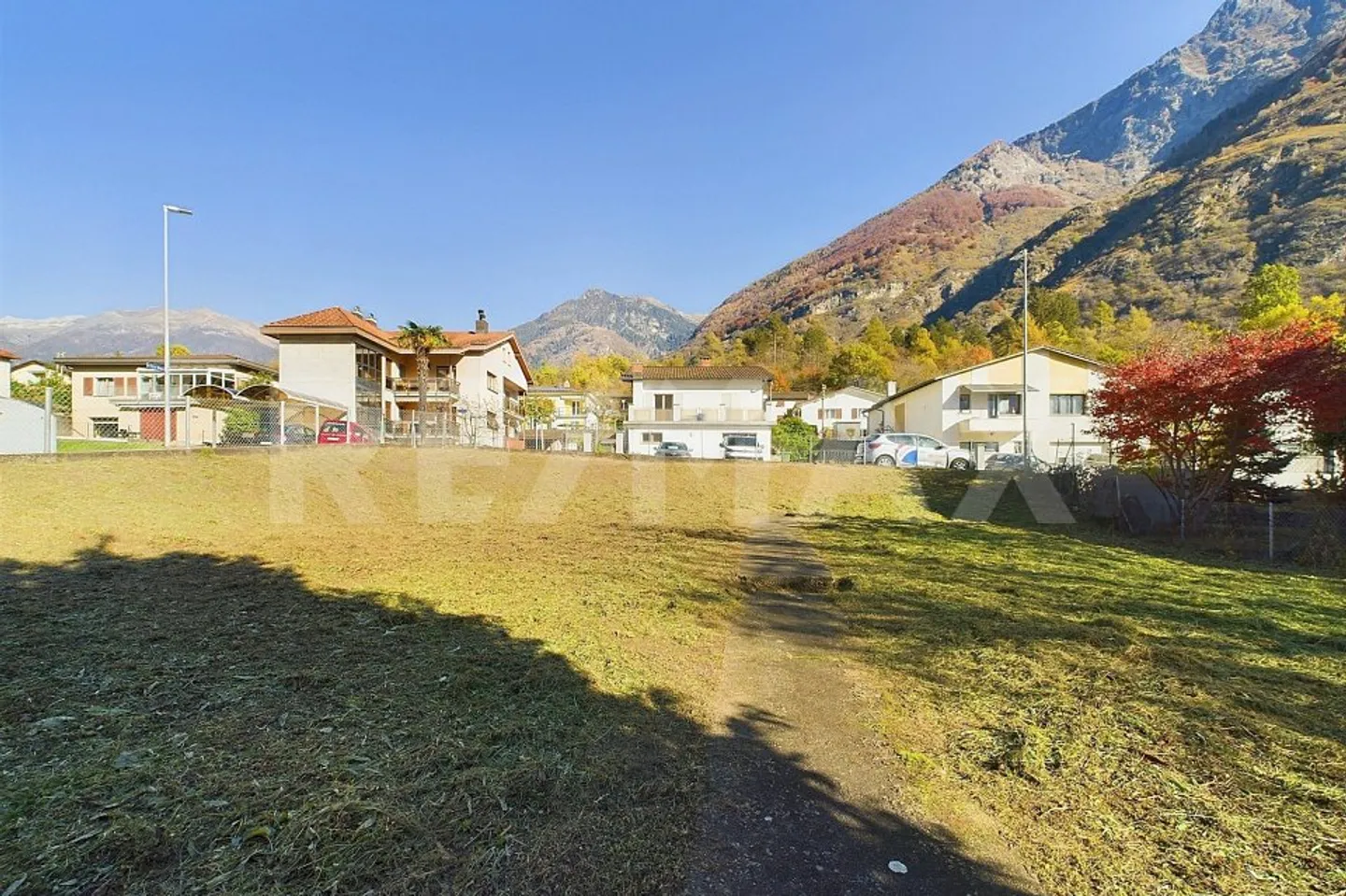 Building plot in sunny residential area - Photo 7 of 8