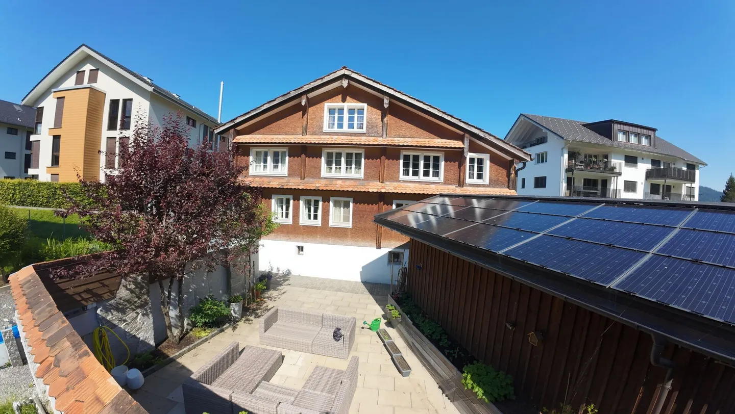 Maison individuelle de 7,5 pièces avec jardin d'hiver, patio et 2 garages ! - Photo 17 sur 17