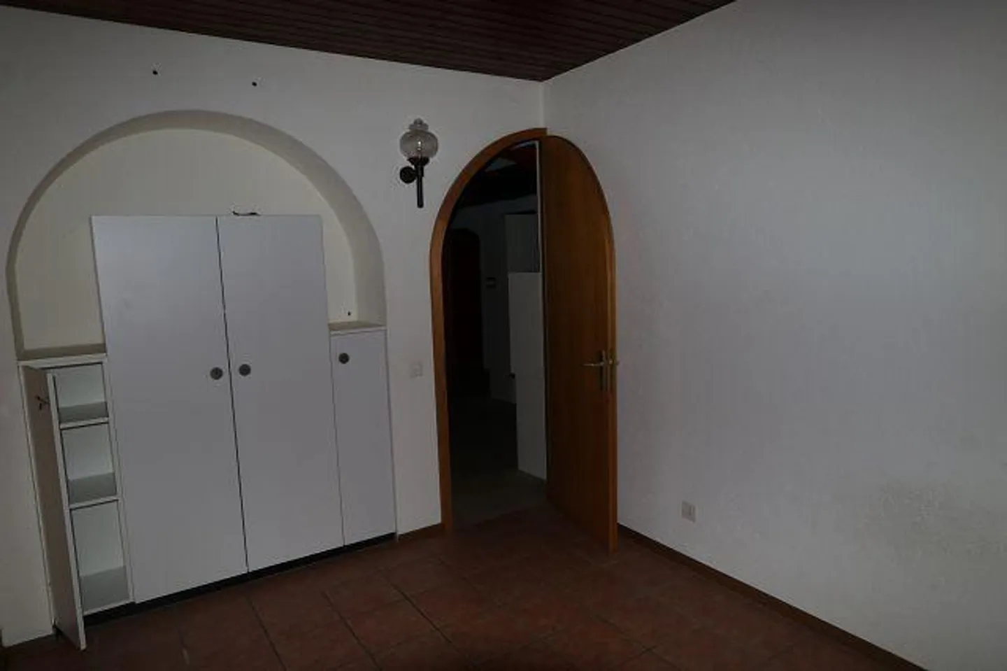 large 3 1/2 room apartment with garden - Photo 3 of 10