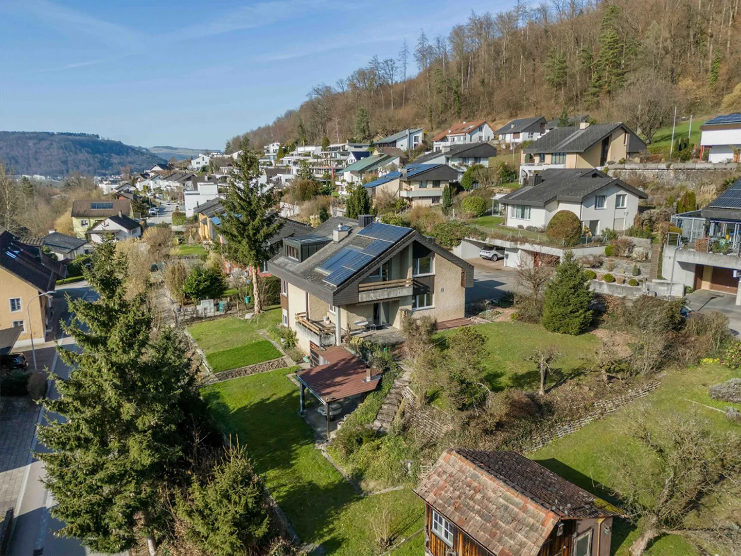 Jardin spacieux et appartement avec vue imprenable - Photo 12 sur 13