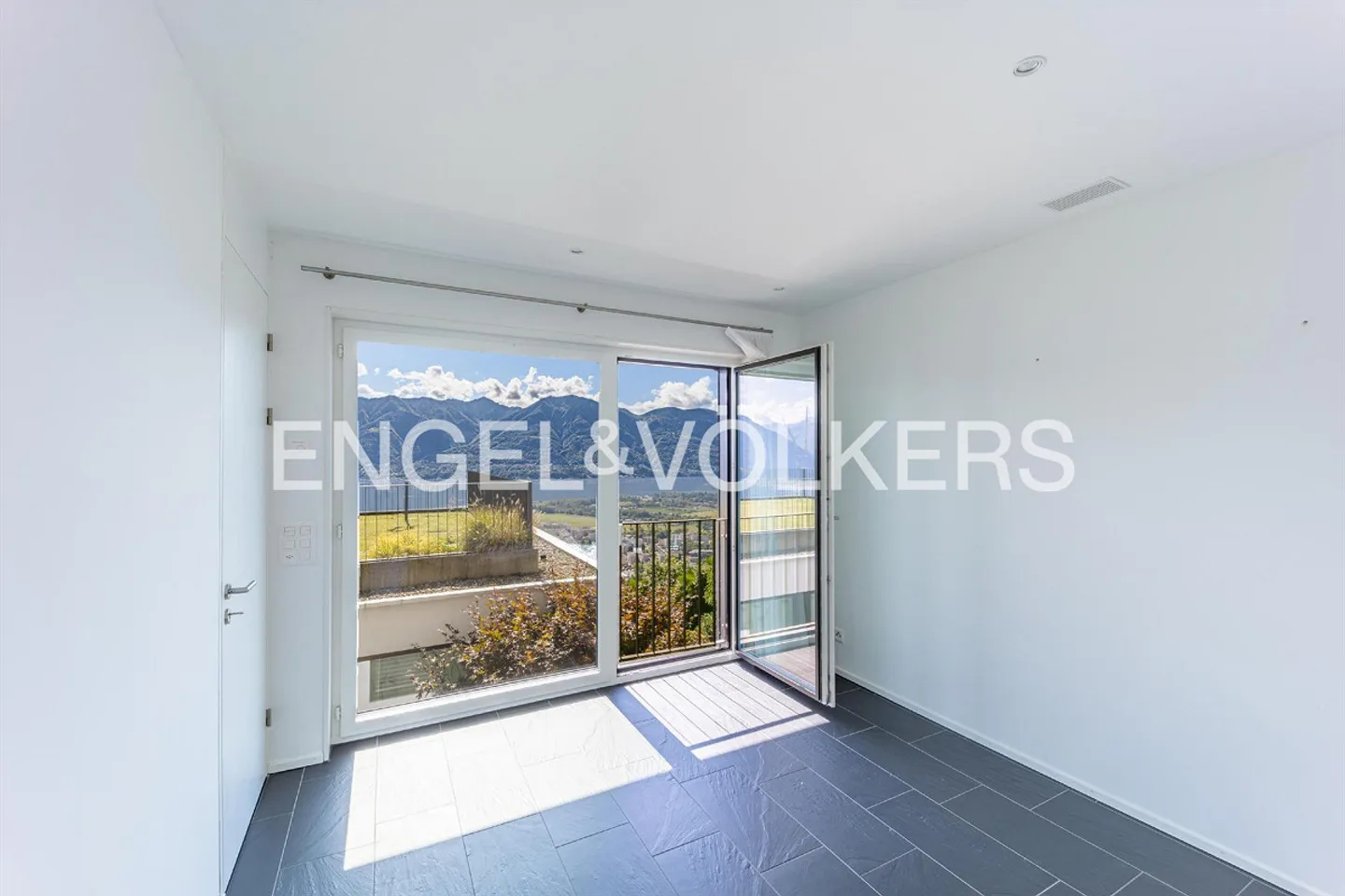 2.5 Room Apartment with Dream Terrace and Pool (69) - Photo 4 of 9