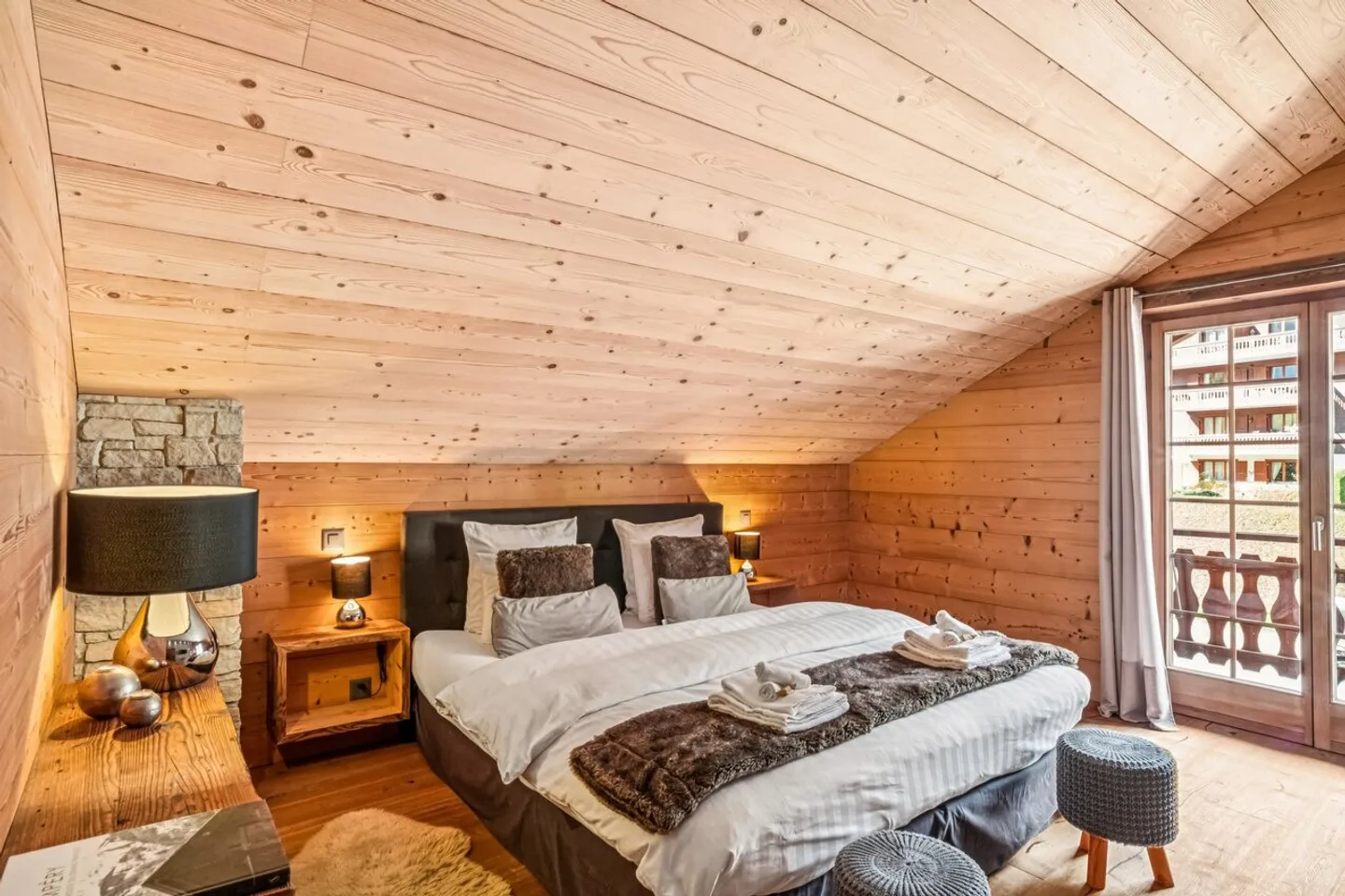 CHALET COCON - CENTRO DEL VILLAGGIO E TELECABINA - Foto 7 di 18