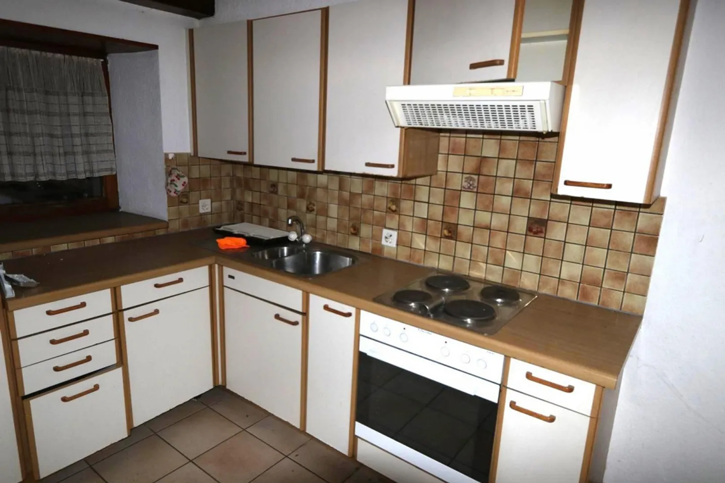 large 3 1/2 room apartment with garden - Photo 9 of 10