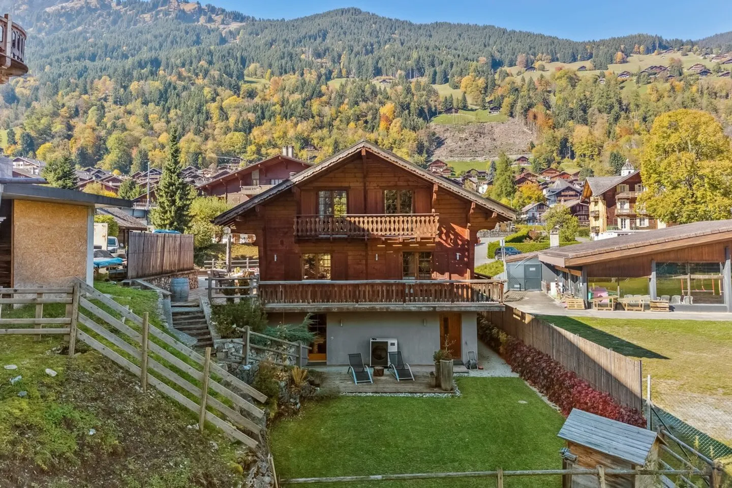 CHALET COCON - CENTRO DEL VILLAGGIO E TELECABINA - Foto 18 di 18