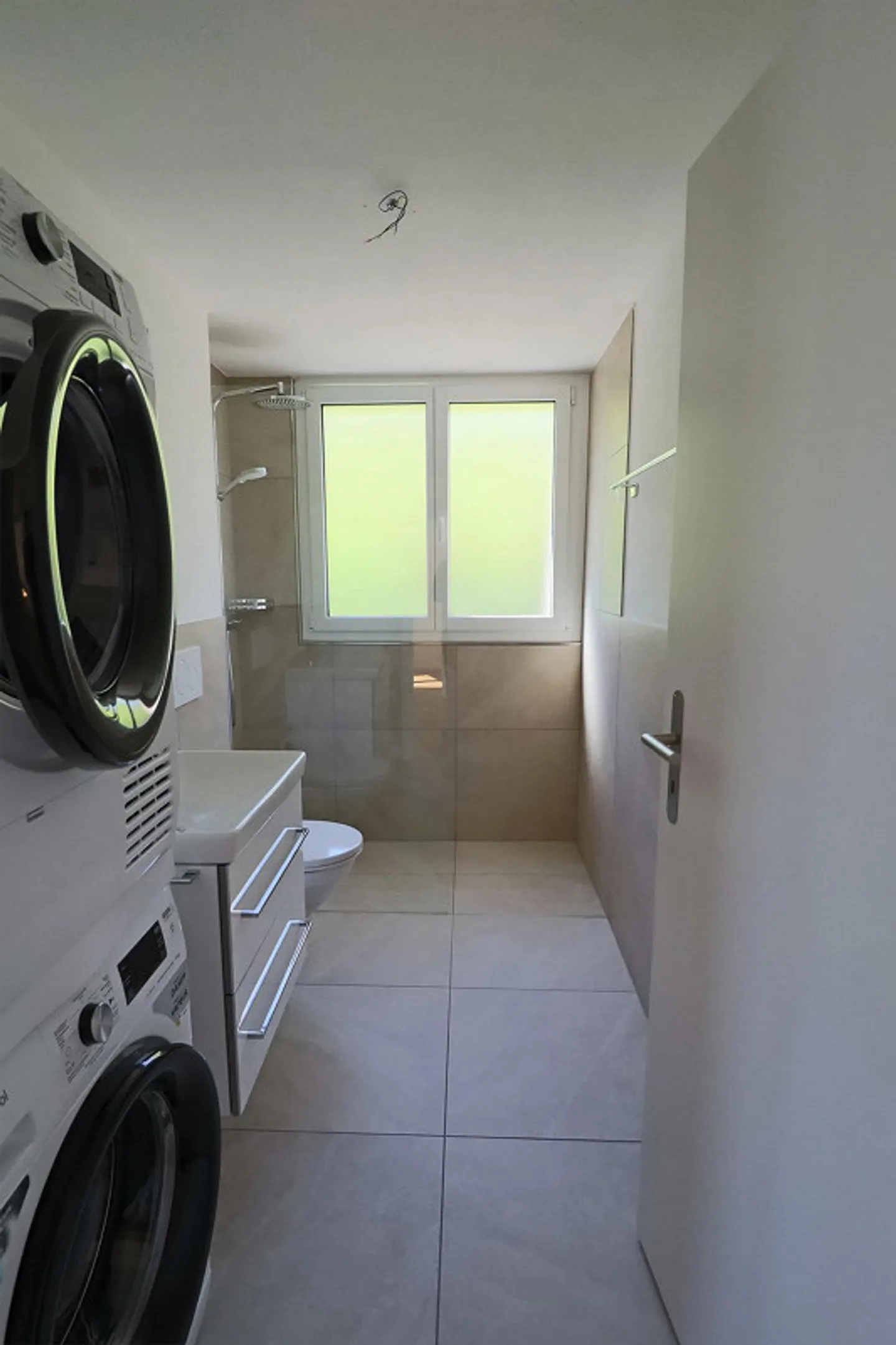 Soleil, Été & Vue - Appartement 2.5 pièces avec grande terrasse ensoleillée - Photo 8 sur 10