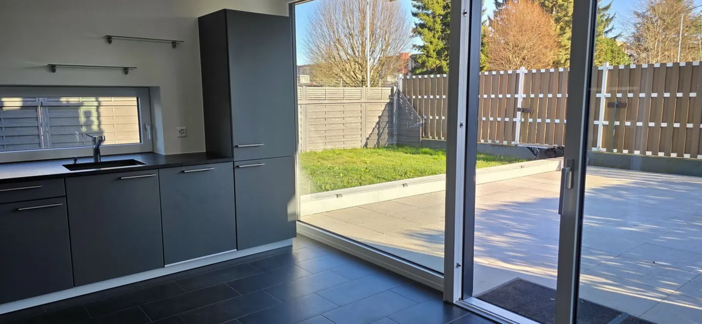 4.5-room apartment with garden - Photo 2 of 14