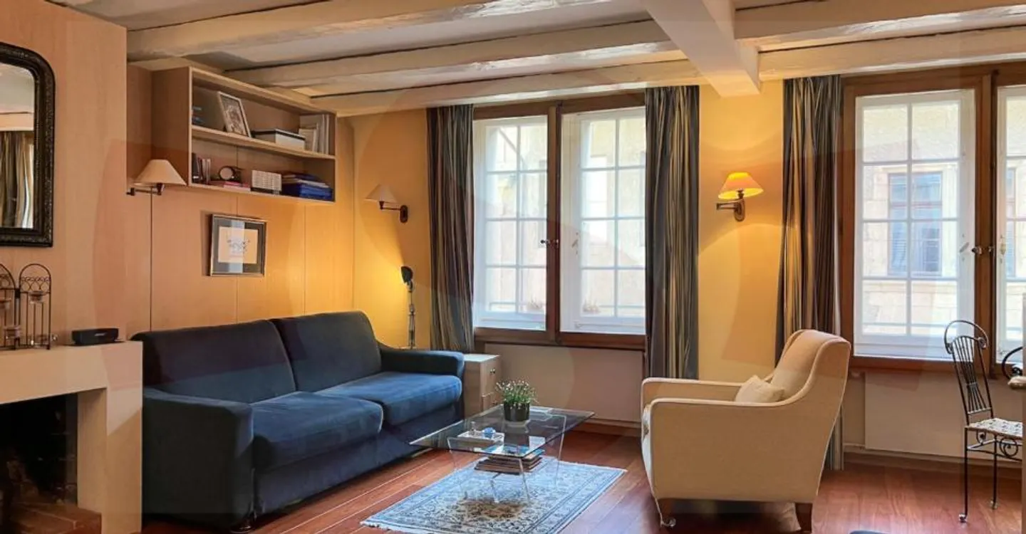 Furnished studio for rent in the old town - Photo 2 of 5