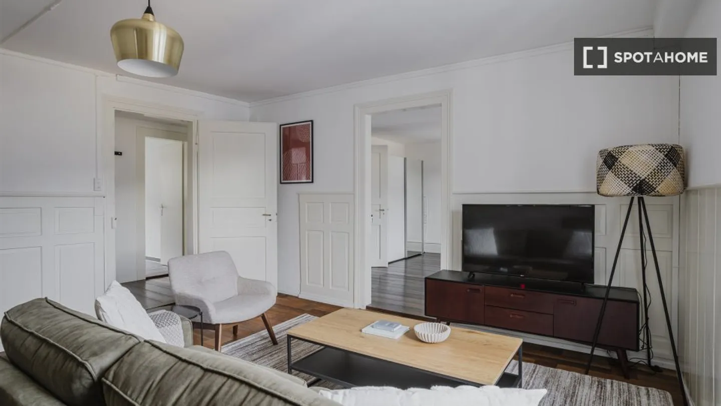 Apartment for rent - Photo 4 of 16